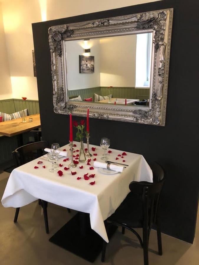 Hotel Restaurant Goldenes Ross Gollheim Екстер'єр фото