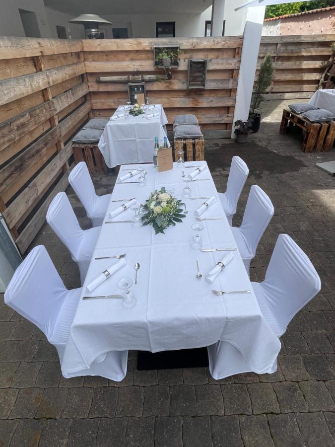 Hotel Restaurant Goldenes Ross Gollheim Екстер'єр фото