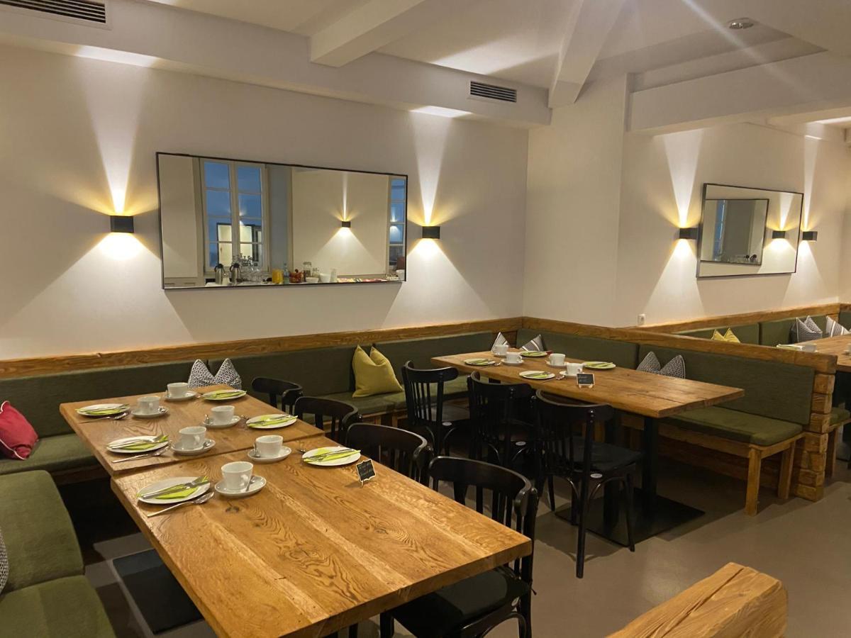 Hotel Restaurant Goldenes Ross Gollheim Екстер'єр фото
