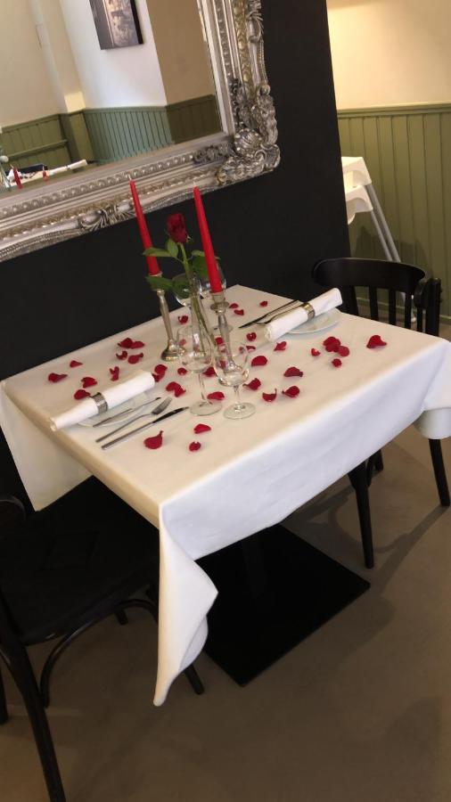Hotel Restaurant Goldenes Ross Gollheim Екстер'єр фото