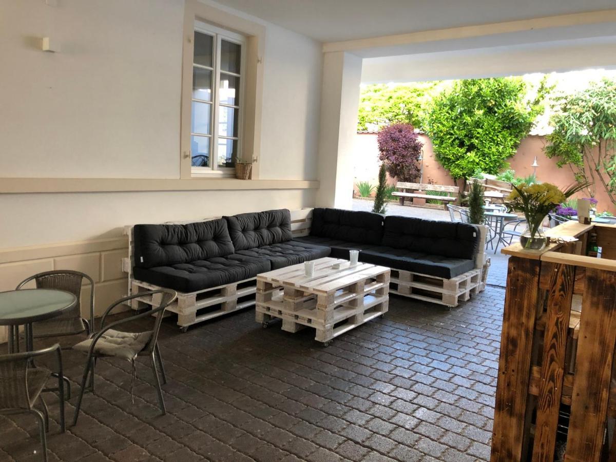 Hotel Restaurant Goldenes Ross Gollheim Екстер'єр фото